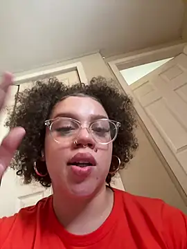 QueenNuttCollector live sex cam