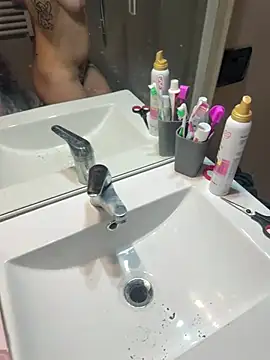 Dollyred's cam snapshot