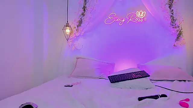 eimi_rosse18's cam snapshot