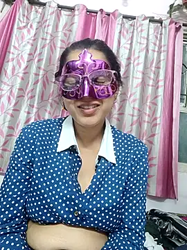 thanusi_2's cam snapshot