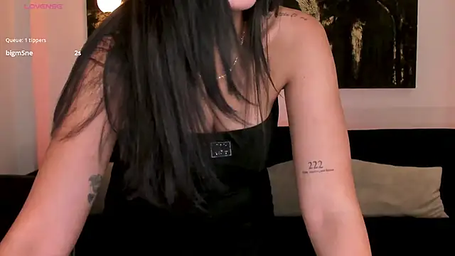 AmbarJames_'s cam snapshot