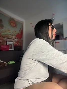 kiaraglam2's cam snapshot