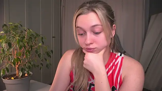 christie_luv's cam snapshot