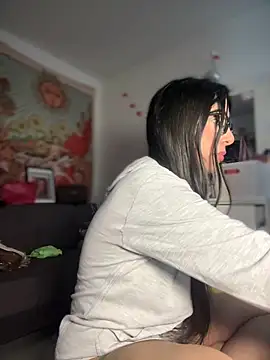 kiaraglam2's cam snapshot