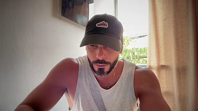 romeolovedark's cam snapshot