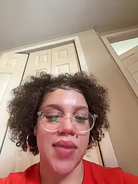 QueenNuttCollector live sex cam