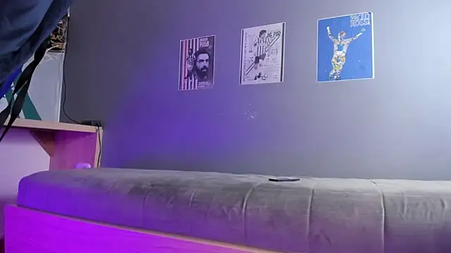 Lucio_Dewey live sex cam