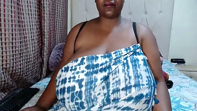 CHOCOLATEDARKBUSTYX live sex cam