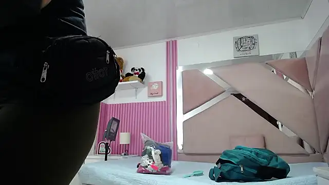 _Miaaleon live sex cam