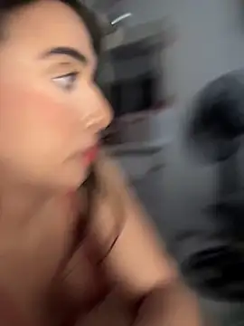 kiaraglam2's cam snapshot