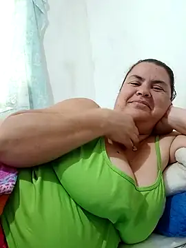 yaneth_'s cam snapshot