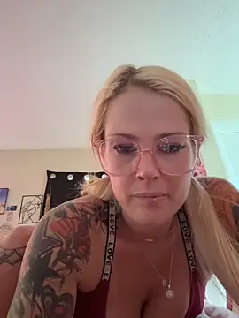 tattoobarbiexox's cam snapshot