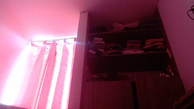 nicolle_milf1978's cam snapshot