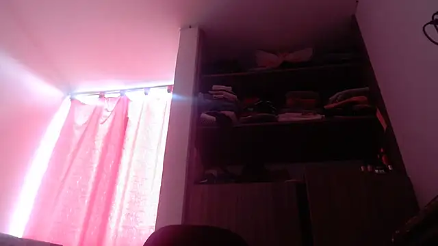 nicolle_milf1978's cam snapshot