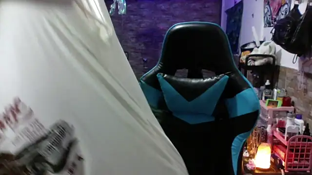 AngelaQueen_'s cam snapshot