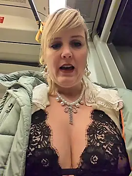 Sexybiene969's cam snapshot