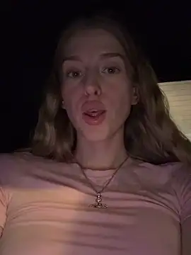 kira_mia live sex cam