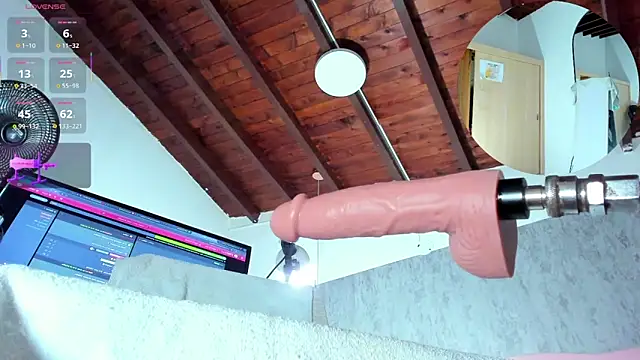 naomidibello live sex cam