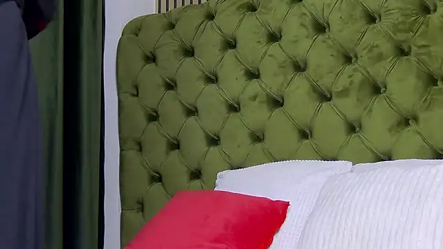 LunaHart's cam snapshot