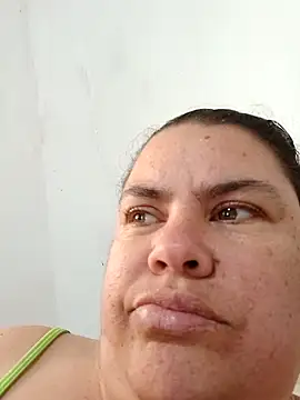 yaneth_'s cam snapshot