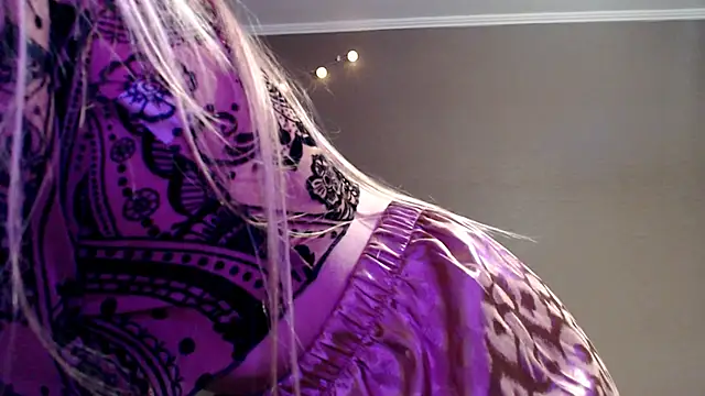 Iris_lave's cam snapshot