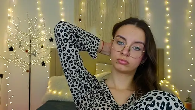 Real_cutie1's cam snapshot