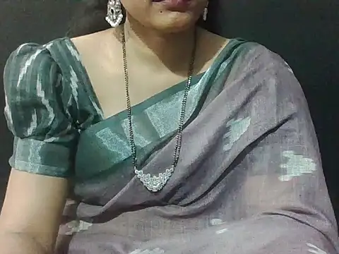 Thilothama_Vaishu's cam snapshot