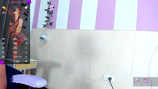 lis_dubois's cam snapshot