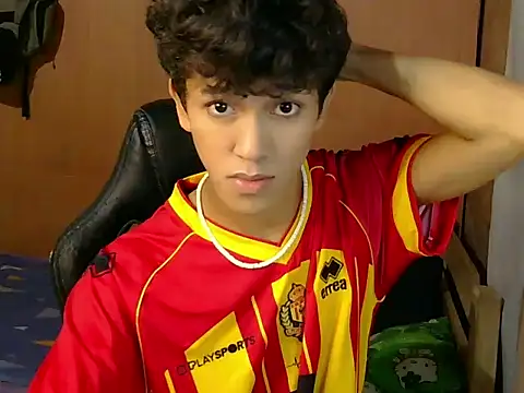 hugekenbigcock live sex cam