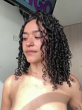 crystal_dlun's cam snapshot