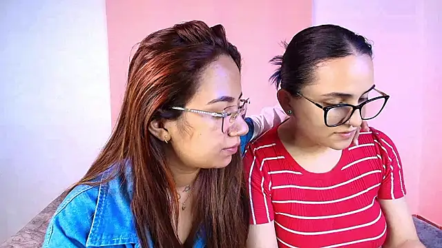 Jules_n_Gia's cam snapshot