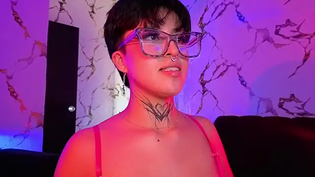 Rebeka-baker's cam snapshot