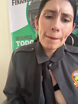 Alysson-- live sex cam