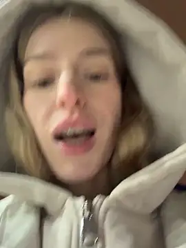 kira_mia live sex cam