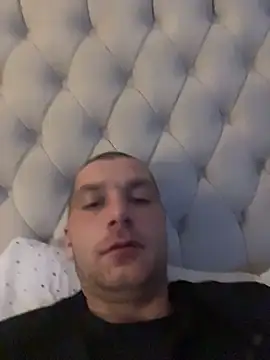 Kinkycouple142 live sex cam