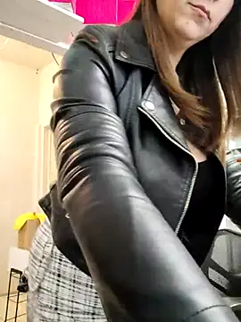 Mia_Novikov's cam snapshot