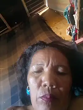 sara_milf777's cam snapshot