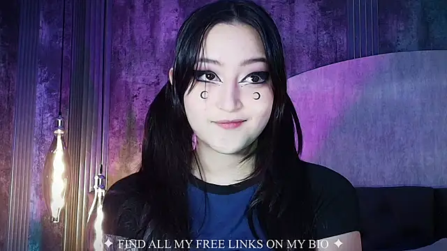 Charlotte_Germanotta_'s cam snapshot