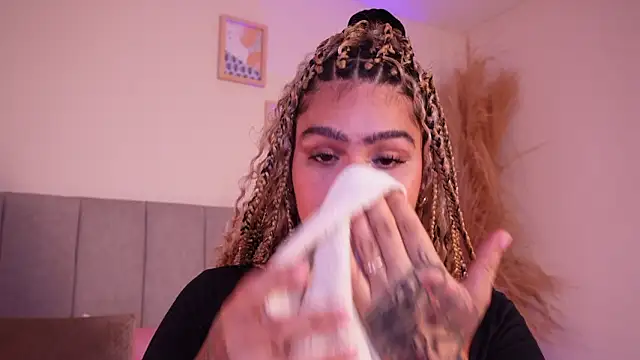 curvyliciousss's cam snapshot