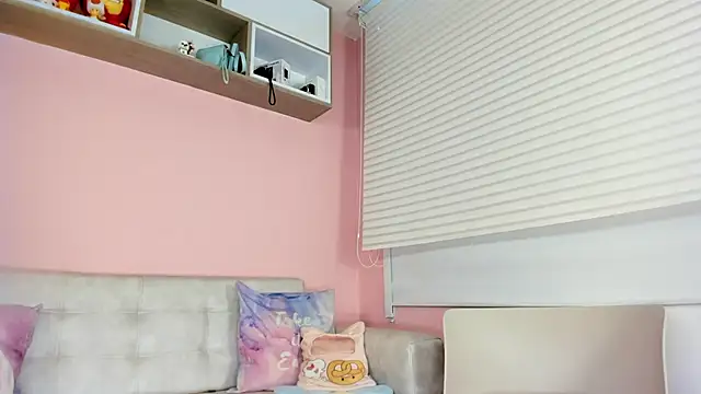 tinysara's cam snapshot