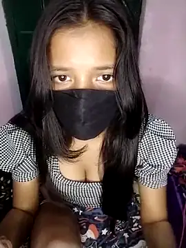 Surbhi-dixit's cam snapshot