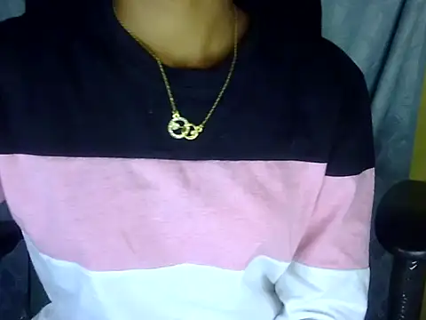 Khushi_v's cam snapshot