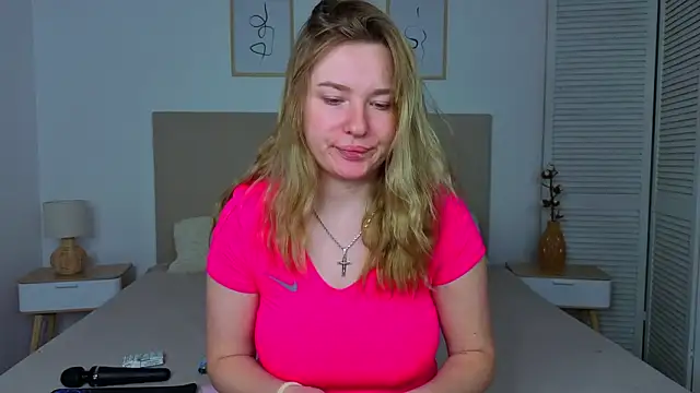 VladaHotxx's cam snapshot