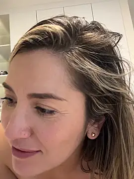 Mariana_gom's cam snapshot