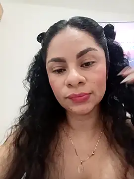 luna_pinky's cam snapshot