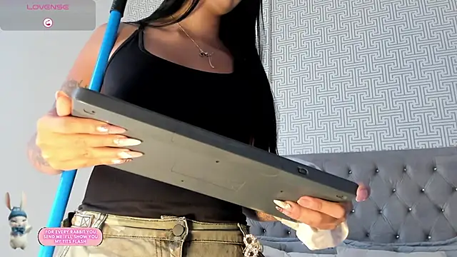 AriRobert_'s cam snapshot