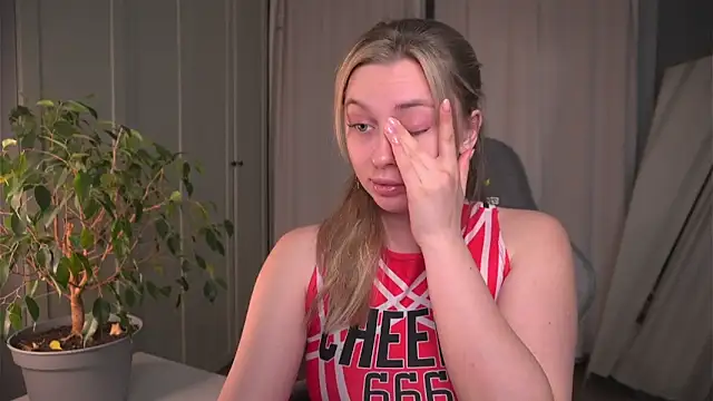 christie_luv's cam snapshot