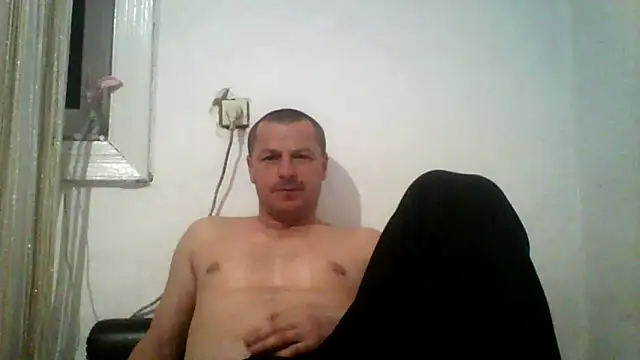 Ivan9iutt's cam snapshot