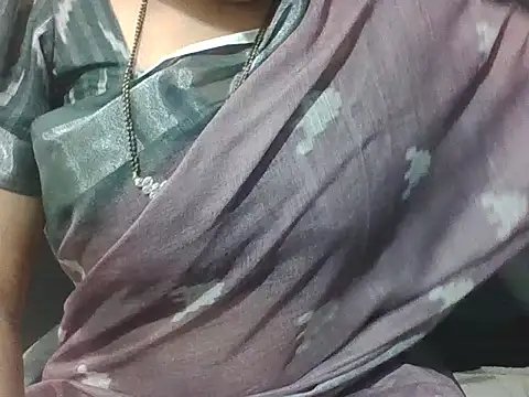 Thilothama_Vaishu's cam snapshot