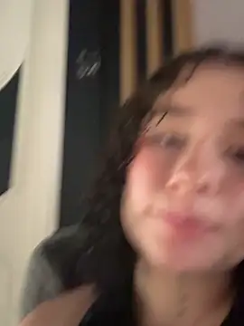 Danee_19_'s cam snapshot